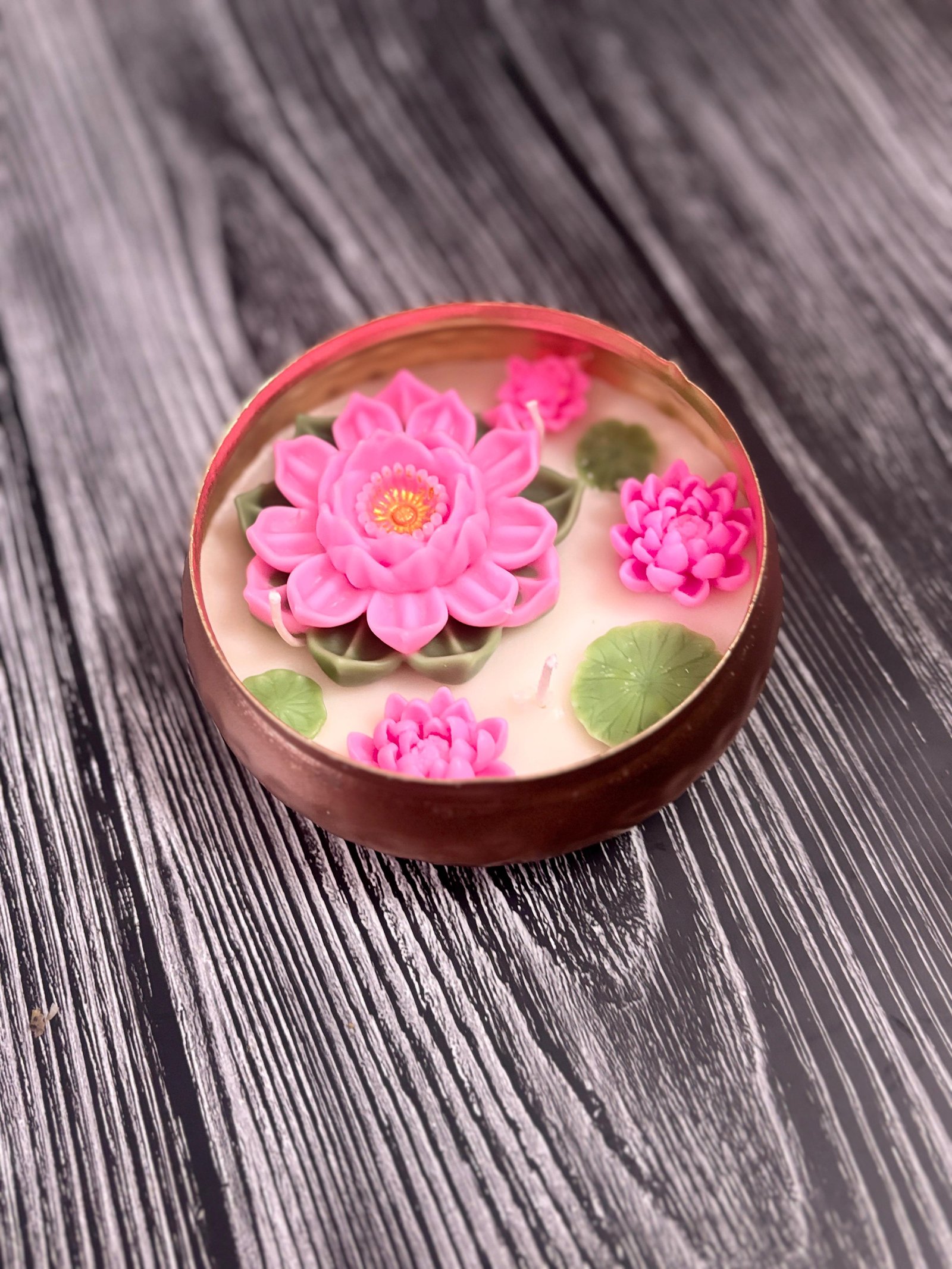 Scented Lotus Candle